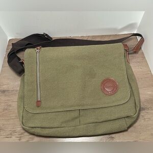 Mactso Crossbody Messenger Bag Multi Compartment‎ Pack Canvas Green & Black.